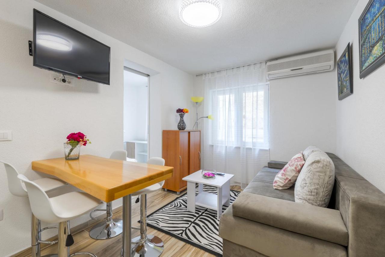 Apartments By The Sea Baska Voda, Makarska - 17570 Kültér fotó