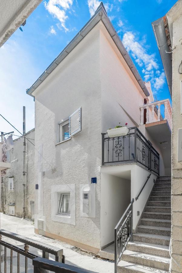 Apartments By The Sea Baska Voda, Makarska - 17570 Kültér fotó
